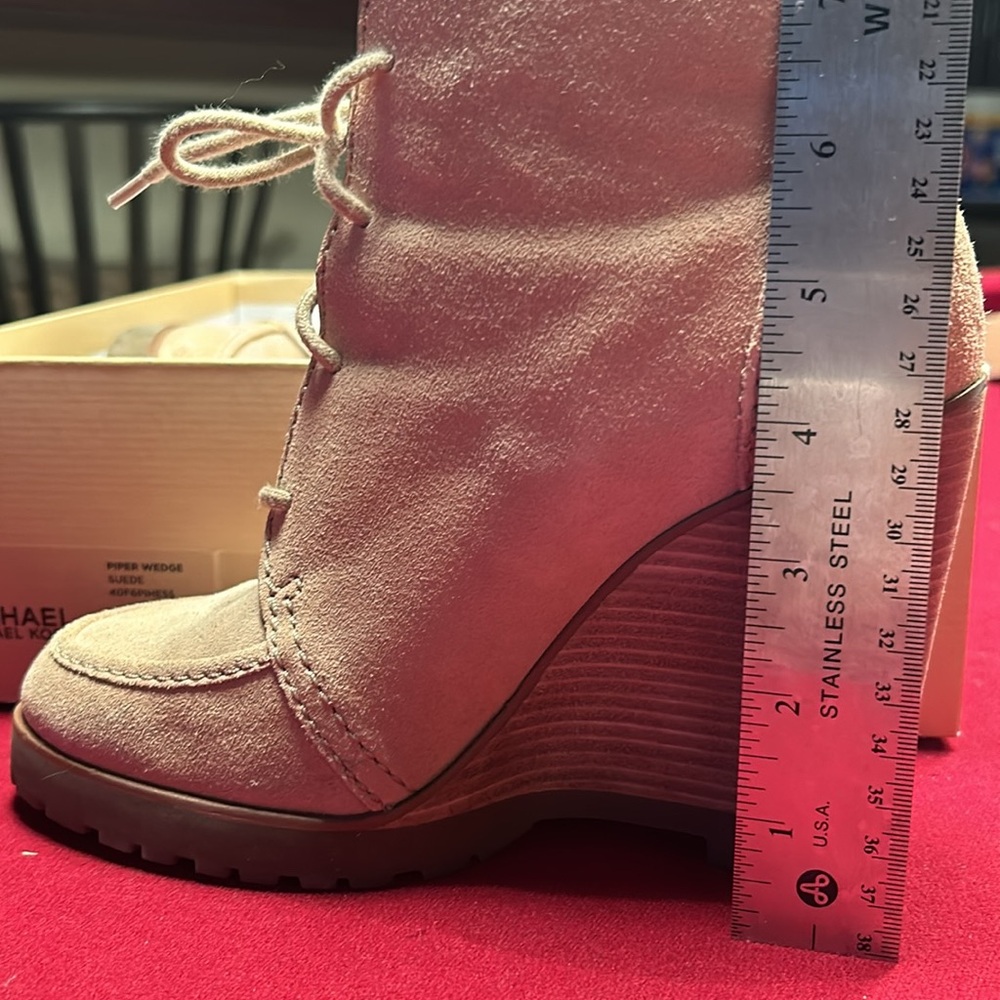 Michael Kors Suede Piper Wedge Booties 6m - Picture 5 of 5